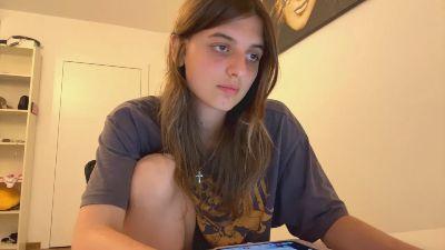 Watch BreanaHelmle Live On Cam