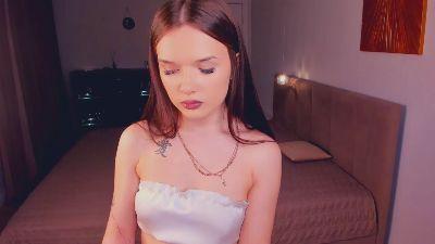Watch CoreenIp Live On Cam