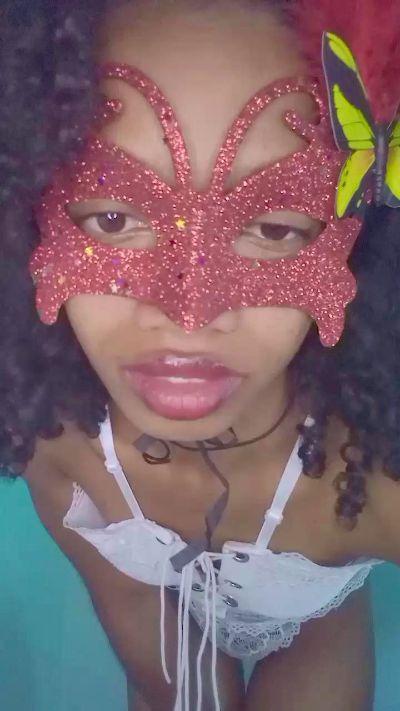Watch EmillieG Live On Cam