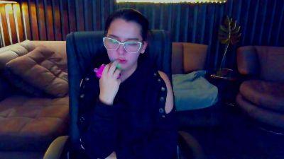 Watch Livia_Shy Live On Cam
