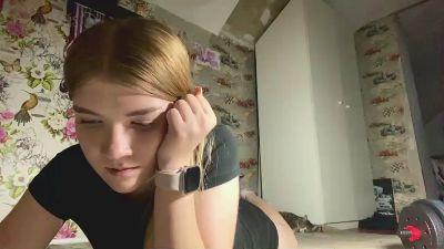 Watch MarielManiatis Live On Cam