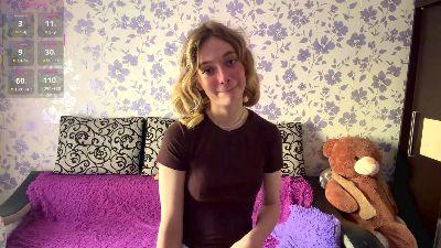 Watch MiraKlohr Live On Cam