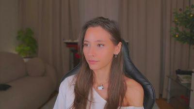 Watch PetulaDryer Live On Cam