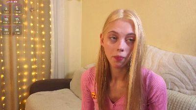 Watch RessieCser Live On Cam