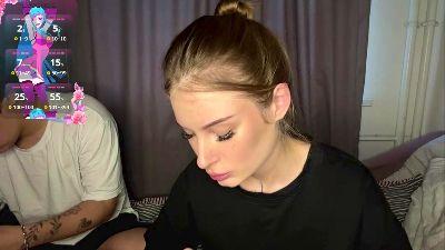 Watch RoseReddish Live On Cam