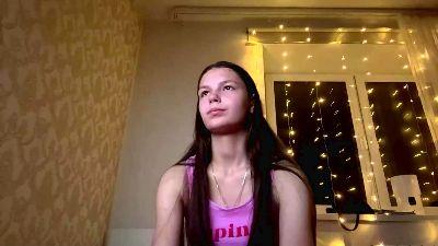Watch TarraMcroyal Live On Cam