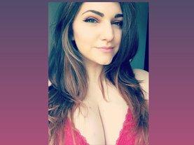 Watch 34HHGamerGirlHannah Live On Cam