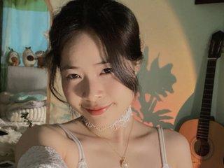 Watch Bonbon99 Live On Cam