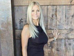 Watch Delilah112 Live On Cam