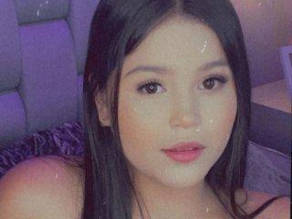 Watch Laura_Sanz77 Live On Cam