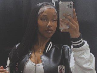 Watch MylaStorm Live On Cam