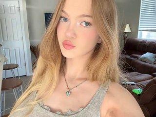 Watch imolivia Live On Cam