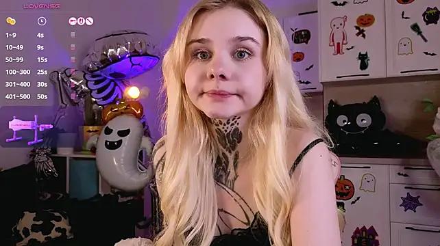 Watch Britney_Lynch Live On Cam