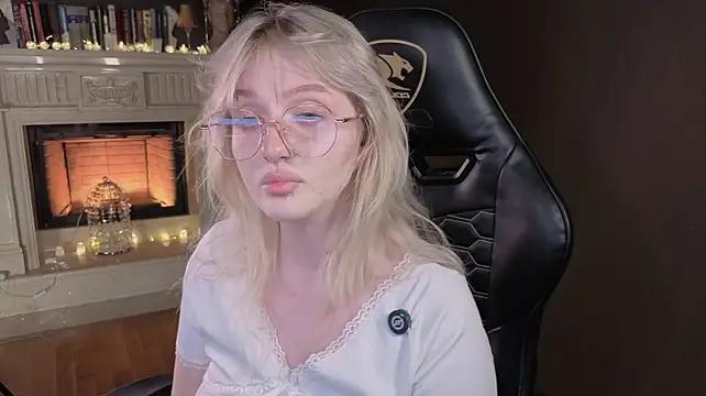 Watch ELLIEJAY Live On Cam