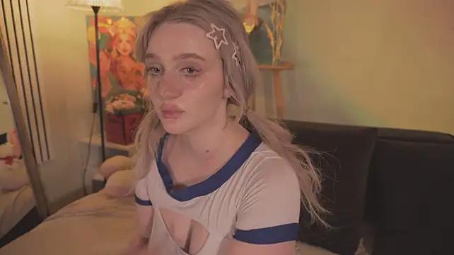 Watch ELLIEJAY Live On Cam