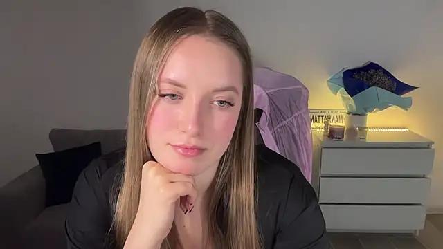 Watch EvaMaddison Live On Cam