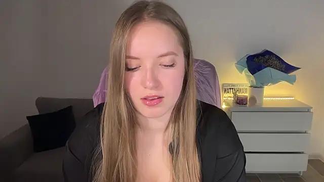 Watch EvaMaddison Live On Cam