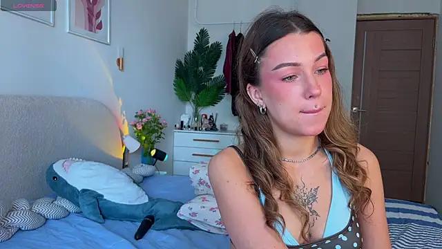Watch Eva_Collinss Live On Cam