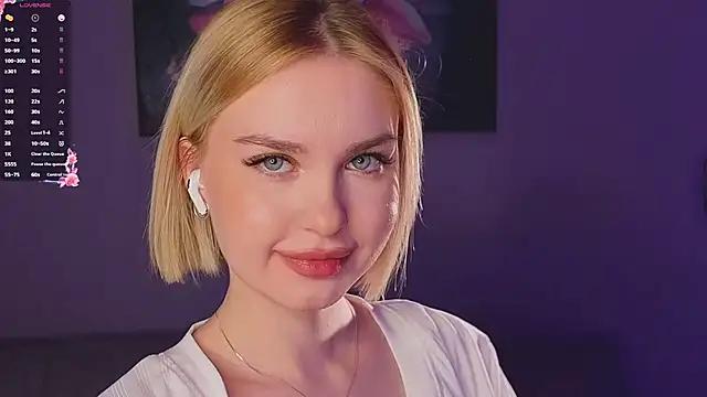 Watch Eva_kiki Live On Cam