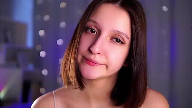 Watch FalineBeacher Live On Cam