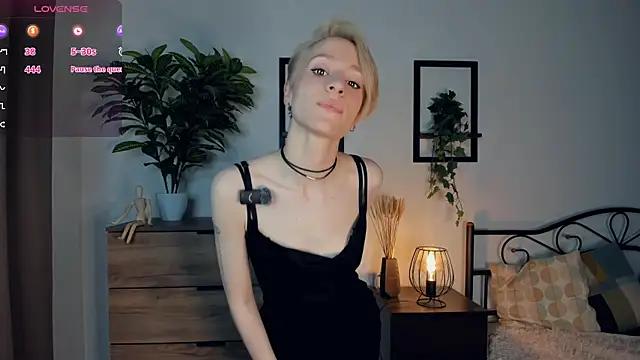 Watch JanettePerro Live On Cam
