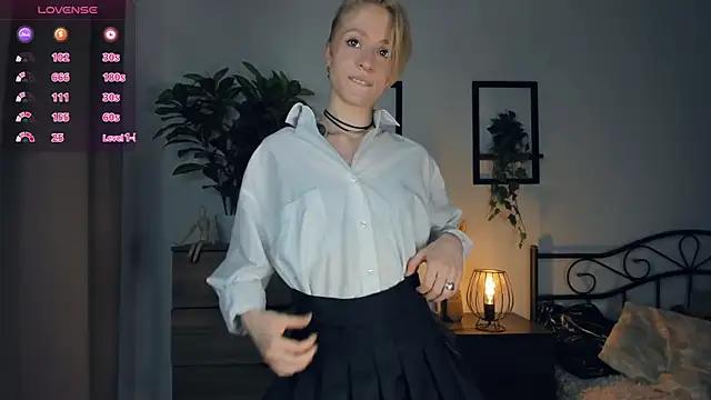 Watch JanettePerro Live On Cam