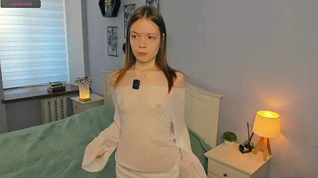 Watch LavenderMitten Live On Cam
