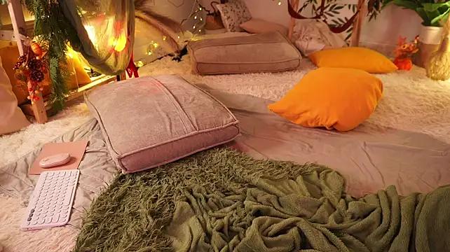Watch ScarletBlaze Live On Cam