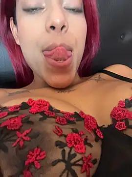 Watch SinLunaXXX Live On Cam
