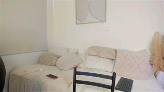 Watch ZOEGARNER01 Live On Cam