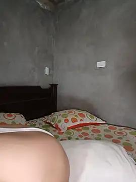 Watch _Estrellita_ Live On Cam