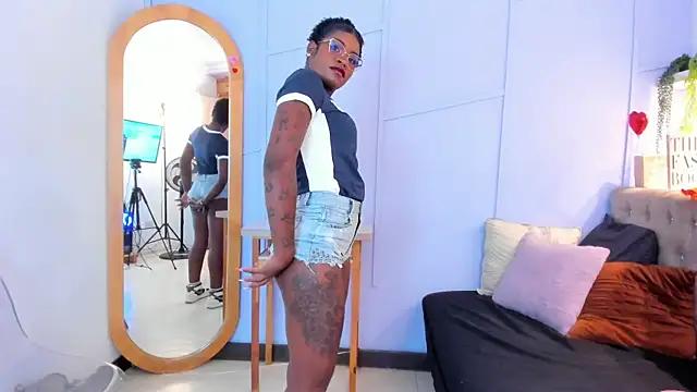 Watch amber-hill Live On Cam
