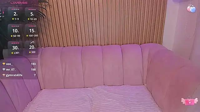 Watch hanniiee_ Live On Cam