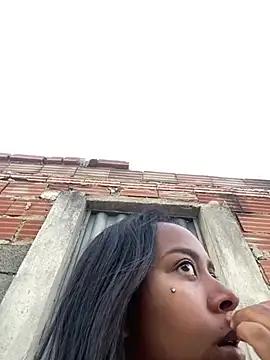 Watch jhenannyy Live On Cam