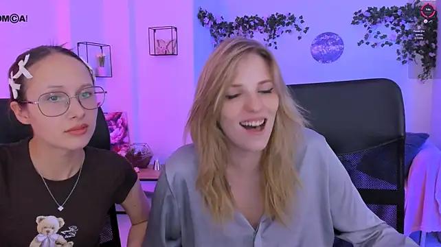 Watch mona_cloud Live On Cam